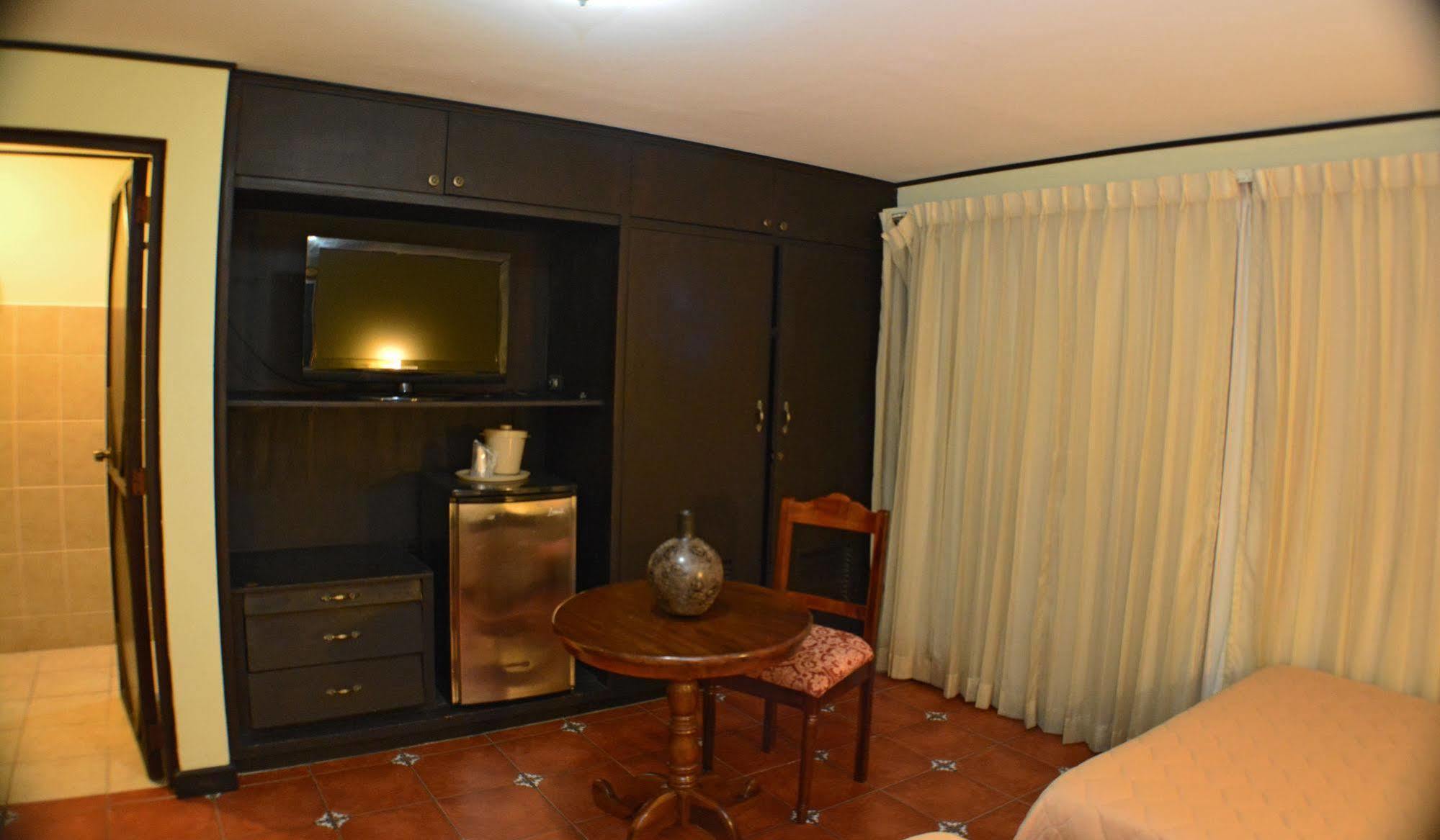 Hotel Colonnade Nicaragua Managua Esterno foto